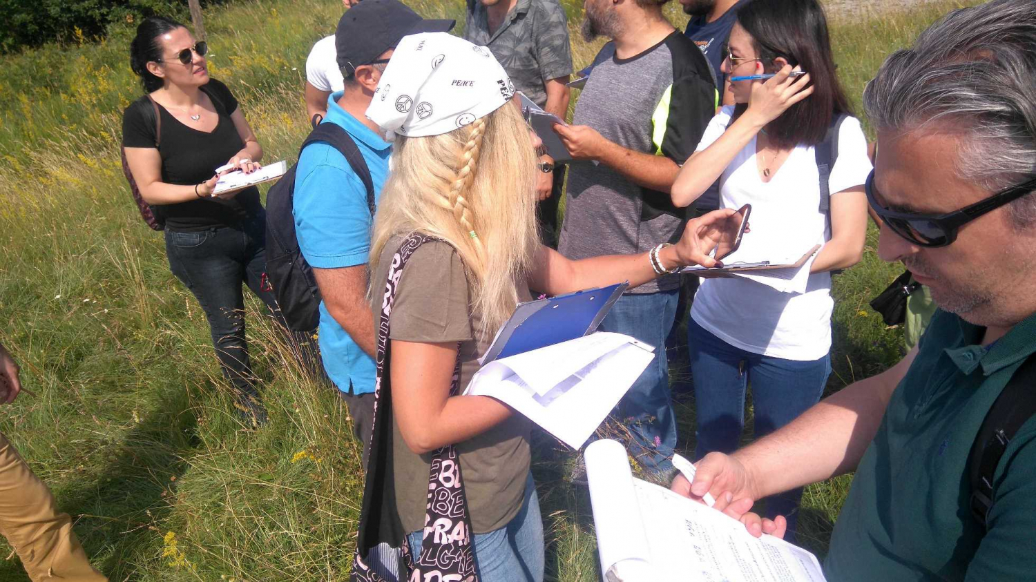 obisk_uciteljev_geografije_iz_turcije_resevanje_delovnih_listov_na_razglediscu_pri_dimnicah_dsc_0096